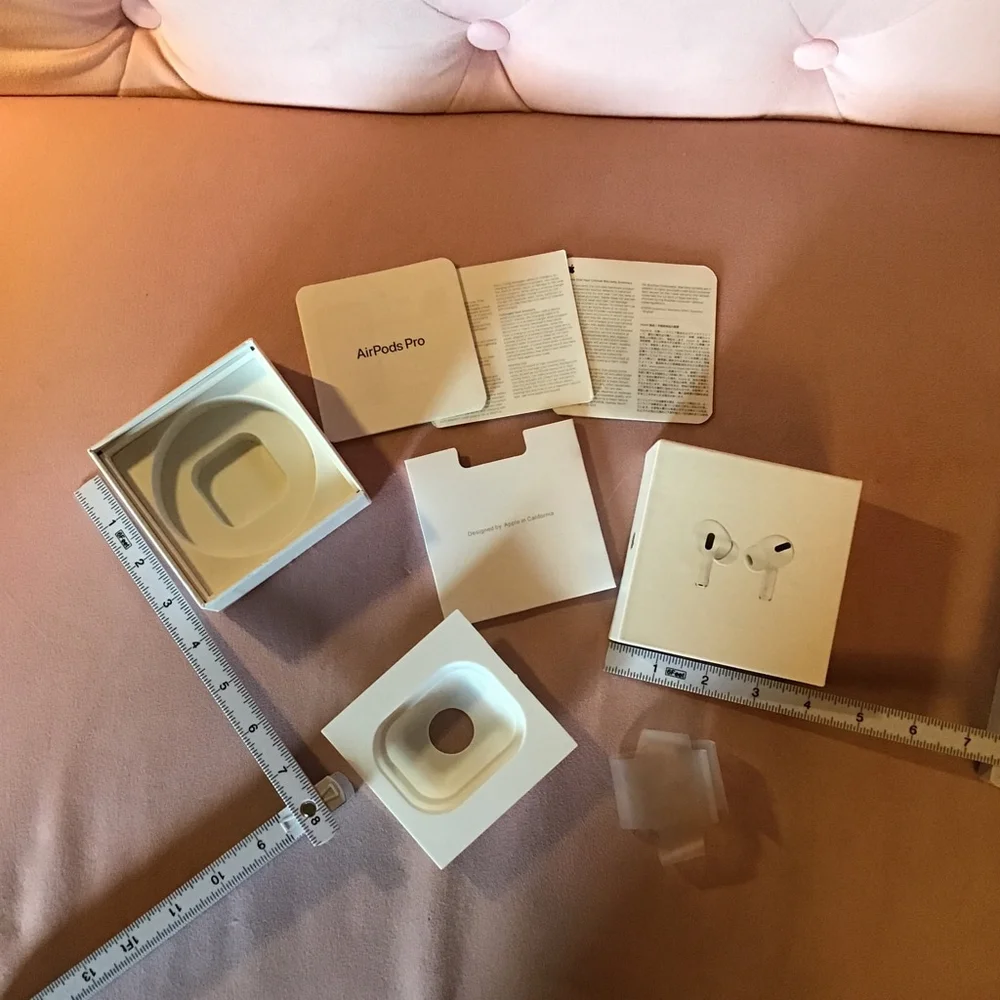 Apple AirPods Pro Wireless Case Earbud Headphones White BOX ONLY